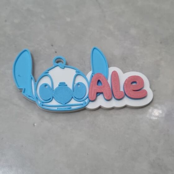 Gantungan nama Ale dengan karakter Stitch biru